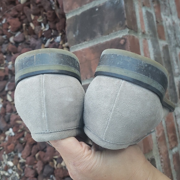 VINCE Suede Leather Loafer Dress Shoes Size 9 Taupe Old Money Classic Italy - Picture 4 of 16